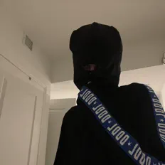 收听 vudah、观看音乐视频、阅读小传、查看巡演日期等 ！