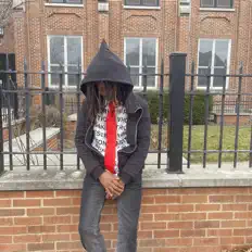 Posłuchaj wykonawcy LILDAYSKI VR, obejrzyj teledyski, przeczytaj biografię, zobacz daty tras koncertowych i nie tylko!