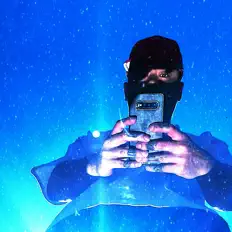 Écoutez RachaSea, regardez des vidéoclips, lisez la biographie, consultez les dates de tournée et plus encore !