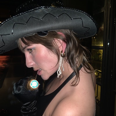 Listen to Elodie Gervaise, watch music videos, read bio, see tour dates & more!