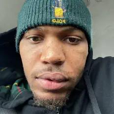 聆聽 Creezy Cash、觀看音樂影片、閱讀小傳、查看巡演日期等！