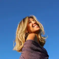 Kiley Baxter dinle, müzik videolarını izle, biyografisini oku, tur tarihlerini ve daha fazlasını gör!