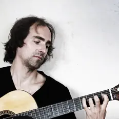 Escucha a Jörg Hofmann, mira vídeos musicales, lee la biografía, consulta fechas de giras y mucho más.