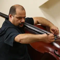 聆聽 Volkan Orhon、觀看音樂影片、閱讀小傳、查看巡演日期等！