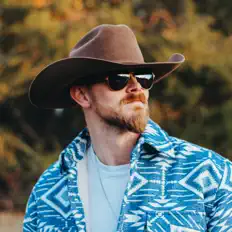 聆聽 Dylan Gray、觀看音樂影片、閱讀小傳、查看巡演日期等！