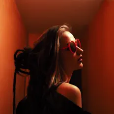 Poslechněte si interpreta Judy Rain, sledujte hudební videa, přečtěte si životopis, podívejte se na data turné a další informace.