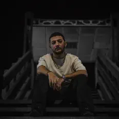 Ascolta Kode Dee, guarda video musicali, leggi la biografia, vedi le date del tour & altro!