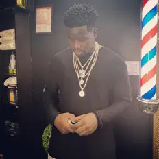 Ouça Lil K Manne, assista a videoclipes, leia a biografia, veja as datas das turnês e mais!