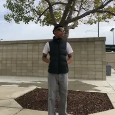 Ακούστε περιεχόμενο από Tay Benz, παρακολουθήστε μουσικά βίντεο, διαβάστε το βιογραφικό, δείτε ημερομηνίες περιοδείας, και πολλά ακόμη!