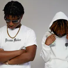 Ouve 12EIGHTY, vê vídeos de música, lê a biografia, vê as datas da digressão e muito mais!