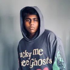 Carter Youngを聴いたり、ミュージックビデオを鑑賞したり、経歴やツアー日程などを確認したりしましょう！