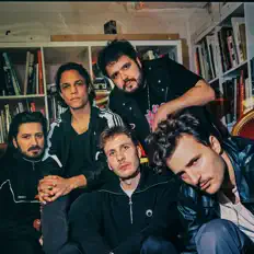 Dengarkan Superdark, tonton video musik, baca bio, lihat tanggal tur & lainnya!