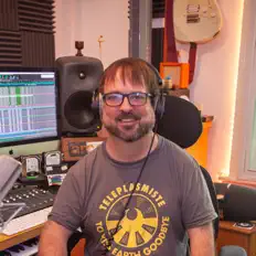 聆聽 Rob Kelly、觀看音樂影片、閱讀小傳、查看巡演日期等！