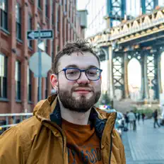 Escucha a Pendo, mira videos musicales, lee su biografía, consulta las fechas de las gira y más.