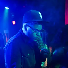 Ακούστε περιεχόμενο από Joe Capone, παρακολουθήστε μουσικά βίντεο, διαβάστε το βιογραφικό, δείτε ημερομηνίες περιοδείας, και πολλά ακόμη!