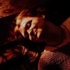 收听 Addie Pratt、观看音乐视频、阅读小传、查看巡演日期等 ！