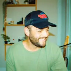 Poslechněte si interpreta Tyler Harris, sledujte hudební videa, přečtěte si životopis, podívejte se na data turné a další informace.