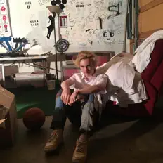 Hör dir SHANGSTAR 9000 an, schau dir Musikvideos an, lies die Biografie, finde Tourdaten und mehr!