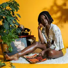 Listen to Lola Ladae', watch music videos, read bio, see tour dates & more!