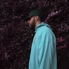 Ascolta T.Brock, guarda video musicali, leggi la biografia, vedi le date del tour & altro!