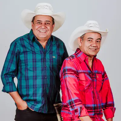 Listen to Os Gargantas De Ouro, watch music videos, read bio, see tour dates & more!