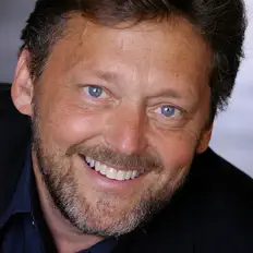 聆聽 Geoff Aymar、觀看音樂影片、閱讀小傳、查看巡演日期等！
