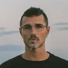 Escucha a Noah Appelhans, mira vídeos musicales, lee la biografía, consulta fechas de giras y mucho más.