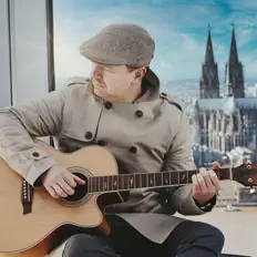 Poslechněte si interpreta Gra ViY, sledujte hudební videa, přečtěte si životopis, podívejte se na data turné a další informace.