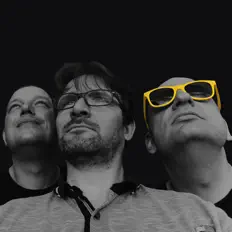 Escucha a Fuffzehnsechzehn, mira videos musicales, lee su biografía, consulta las fechas de las gira y más.