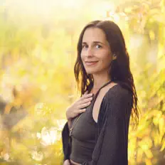 Arielle Margalitを聴いたり、ミュージックビデオを鑑賞したり、経歴やツアー日程などを確認したりしましょう！
