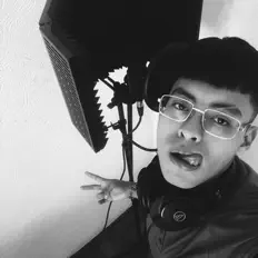 Posłuchaj wykonawcy Adán Dwayne, obejrzyj teledyski, przeczytaj biografię, zobacz daty tras koncertowych i nie tylko!