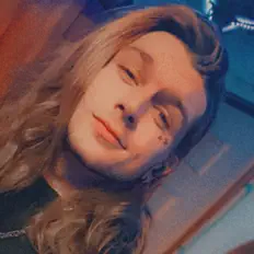 聆聽 XÖinthePLACETOBE、觀看音樂影片、閱讀小傳、查看巡演日期等！