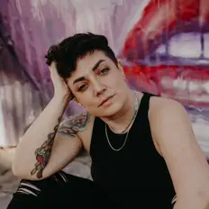 Ahdri을(를) 듣고, 뮤직 비디오를 보고, 약력을 읽고, 투어 일정 등을 확인하세요!