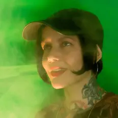 Vamp Acidを聴いたり、ミュージックビデオを鑑賞したり、経歴やツアー日程などを確認したりしましょう！