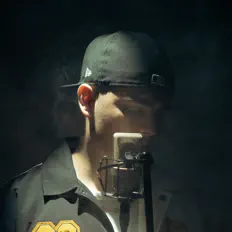 Dengarkan JEANN, tonton video musik, baca bio, lihat tanggal tur & lainnya!