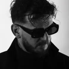 Badlov을(를) 듣고, 뮤직 비디오를 보고, 약력을 읽고, 투어 일정 등을 확인하세요!