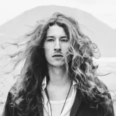 Ouve Quinn Lazarus, vê vídeos de música, lê a biografia, vê as datas da digressão e muito mais!