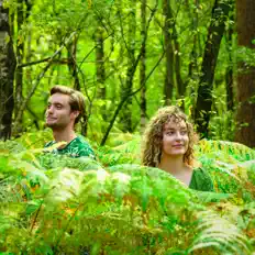 Jonas & Juliaを聴いたり、ミュージックビデオを鑑賞したり、経歴やツアー日程などを確認したりしましょう！