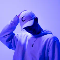 Ouve Helio, vê vídeos de música, lê a biografia, vê as datas da digressão e muito mais!