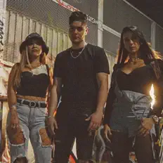 Ascolta Matt V., guarda video musicali, leggi la biografia, vedi le date del tour & altro!