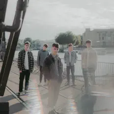 Posłuchaj wykonawcy James' Room, obejrzyj teledyski, przeczytaj biografię, zobacz daty tras koncertowych i nie tylko!