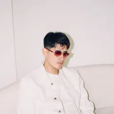 收听 Kenny Fields、观看音乐视频、阅读小传、查看巡演日期等 ！