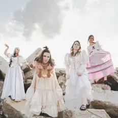 Listen to The Toten Crackhuren Im Kofferraum (TCHIK), watch music videos, read bio, see tour dates & more!