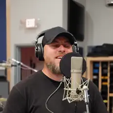 Posłuchaj wykonawcy Dustin Showers, obejrzyj teledyski, przeczytaj biografię, zobacz daty tras koncertowych i nie tylko!