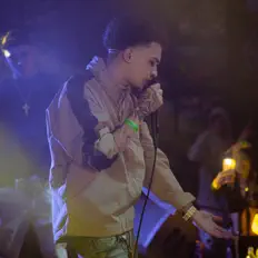 Dengarkan Dae Capone, tonton video musik, baca bio, lihat tanggal tur & lainnya!