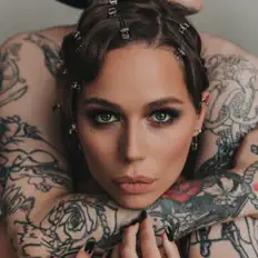 聆聽 POKREPA、觀看音樂影片、閱讀小傳、查看巡演日期等！