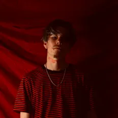 收听 Gangi、观看音乐视频、阅读小传、查看巡演日期等 ！