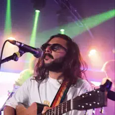 Dengarkan GeSeBé, tonton video musik, baca bio, lihat tanggal tur & lainnya!