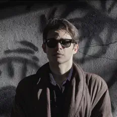 收听 o'six、观看音乐视频、阅读小传、查看巡演日期等 ！