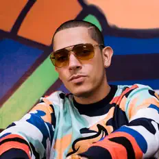 Ascolta Izzy Hott, guarda video musicali, leggi la biografia, vedi le date del tour & altro!